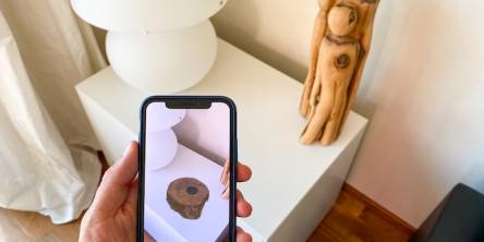 Augmented Reality in Retail: Benefits and Use Cases