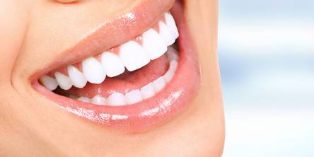 Why At-Home Glo Teeth Whitening Is Not the Best Idea