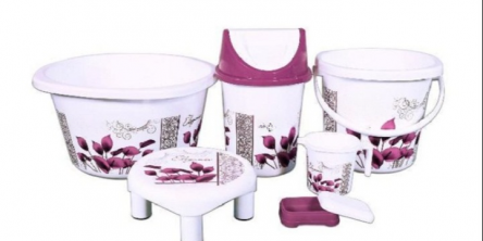 Budget-Friendly Bathroom Makeover: Upgrading Your Space with Affordable Plastic Bathroom Accessories
