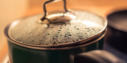  Pressure cooker